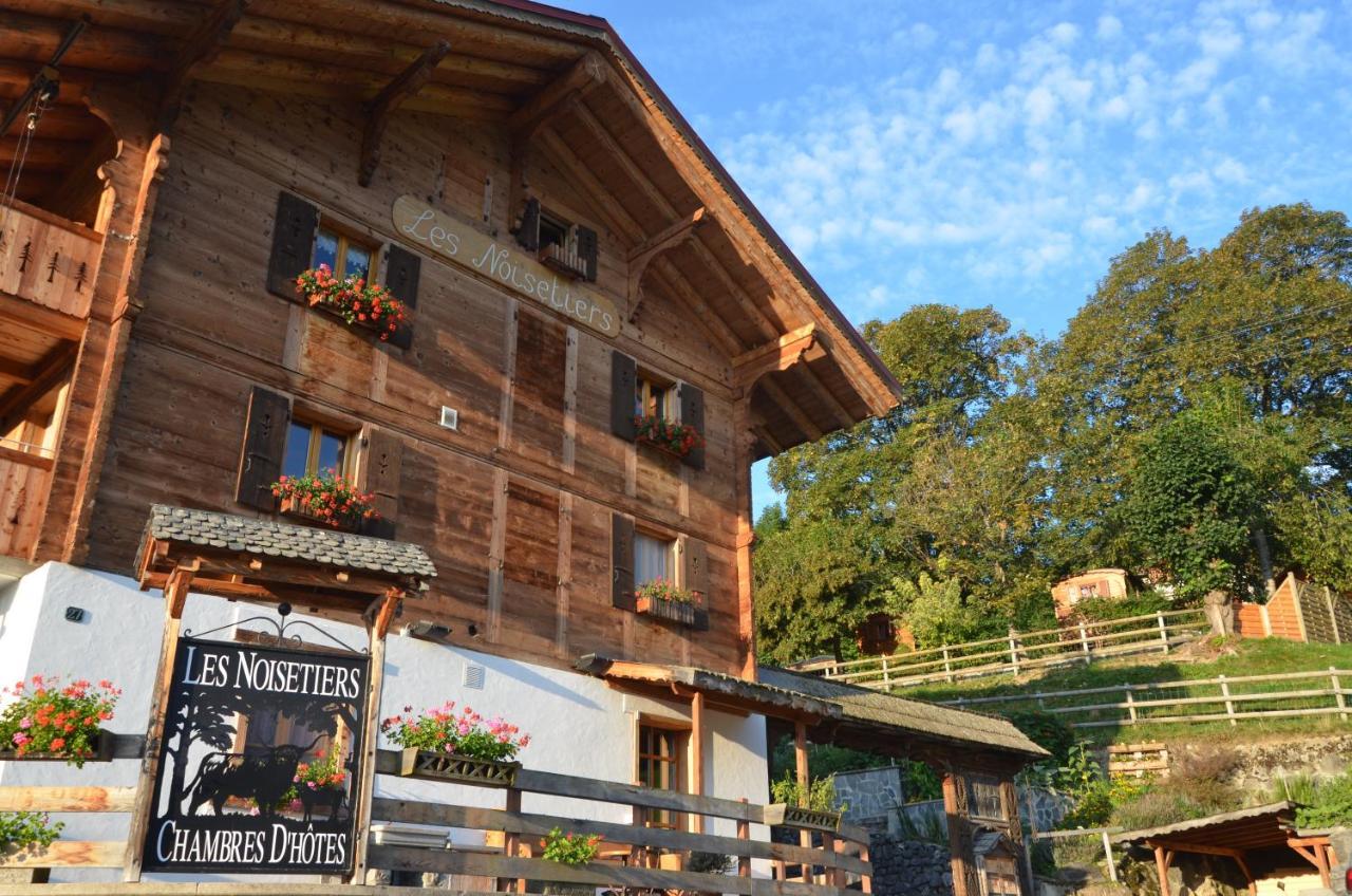 Les Chambres Et Roulottes Des Noisetiers Leysin Exterior foto