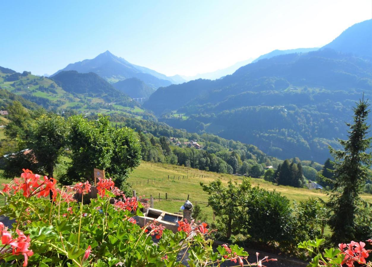 Les Chambres Et Roulottes Des Noisetiers Leysin Exterior foto