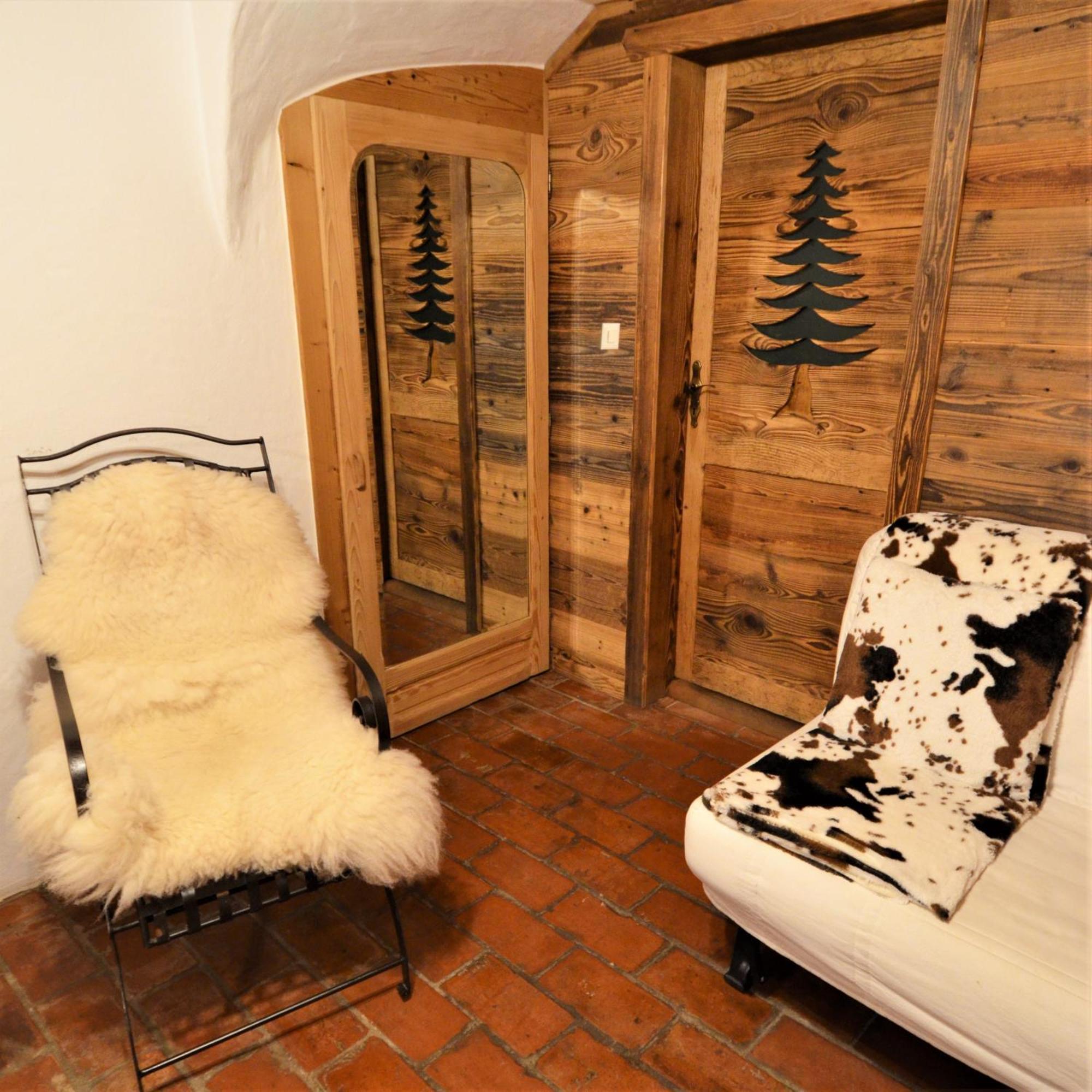 Les Chambres Et Roulottes Des Noisetiers Leysin Habitación foto